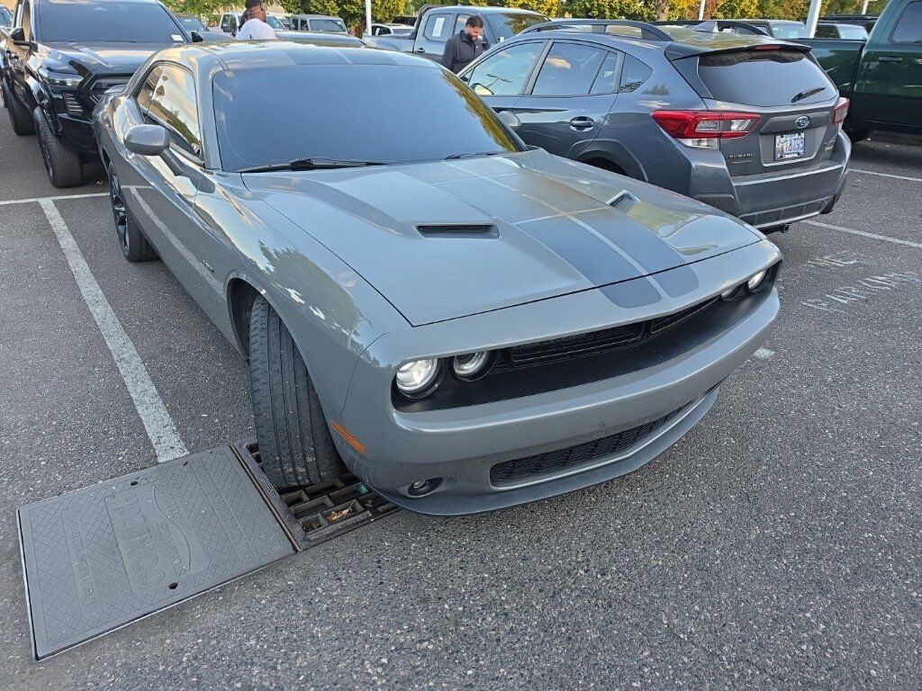 2017 DODGE Challenger