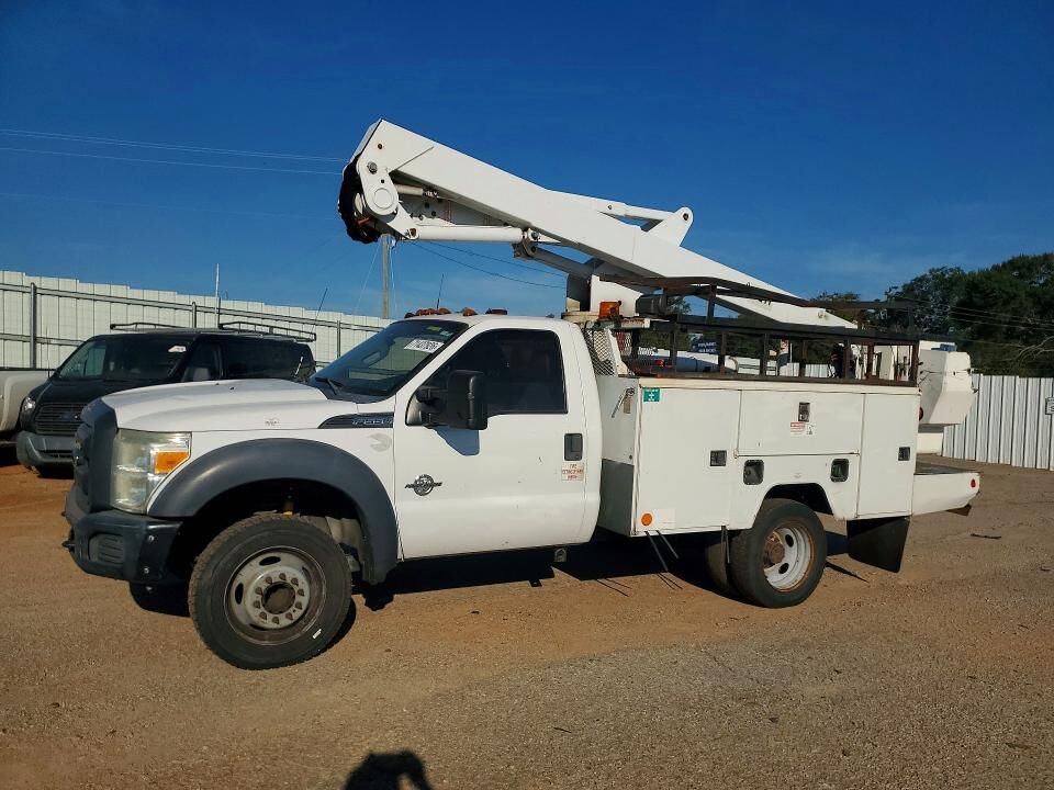 2015 FORD F-550
