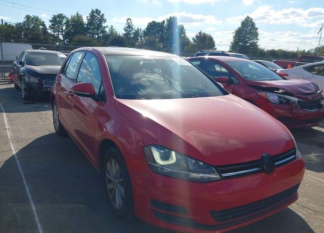 2015 VOLKSWAGEN Golf