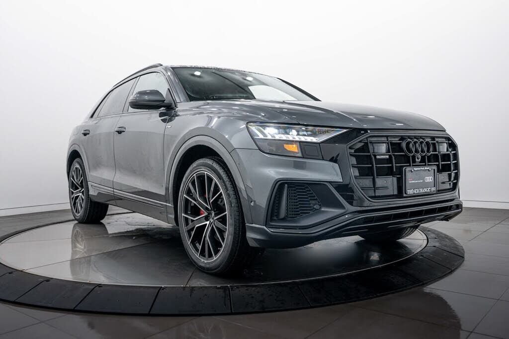 2023 AUDI Q8