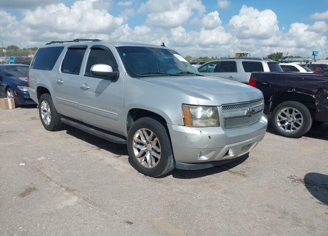2011 CHEVROLET Suburban