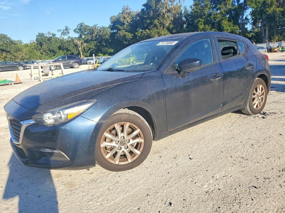 2017 MAZDA Mazda3