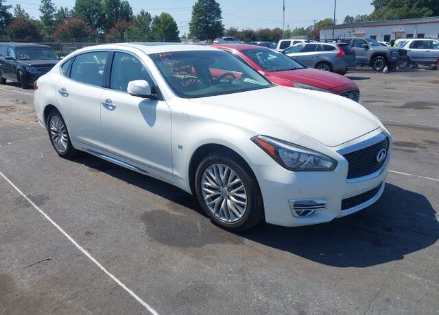 2016 INFINITI Q70L