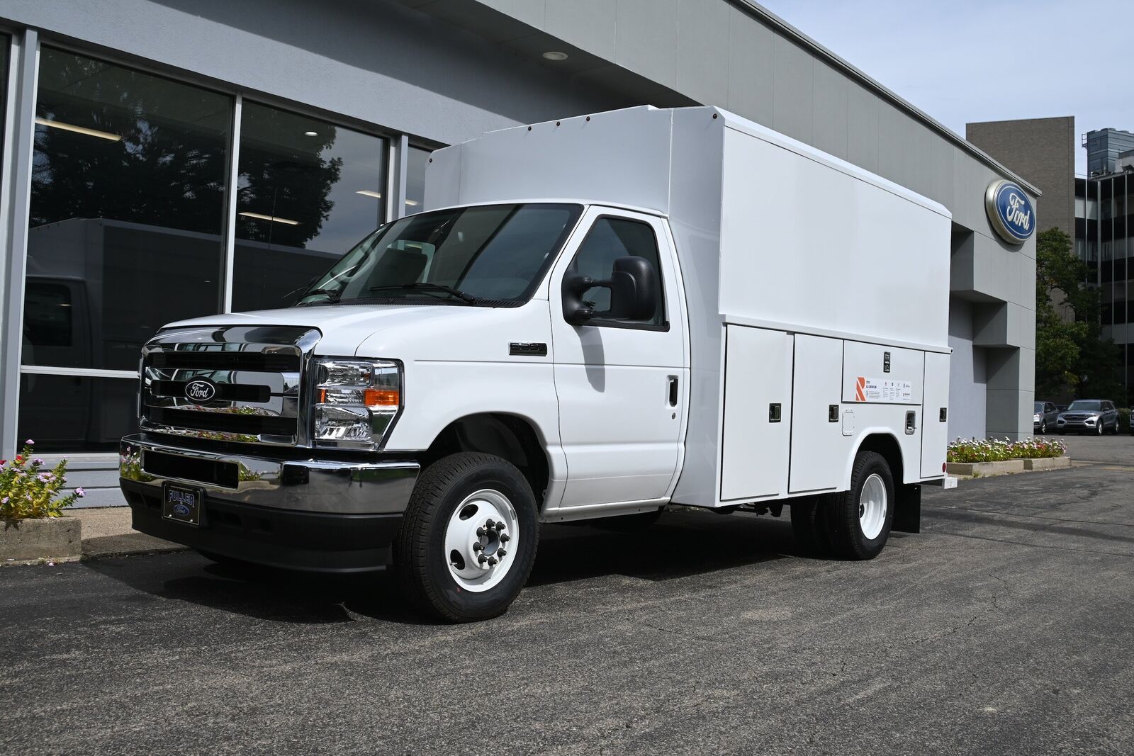2027 FORD E-350