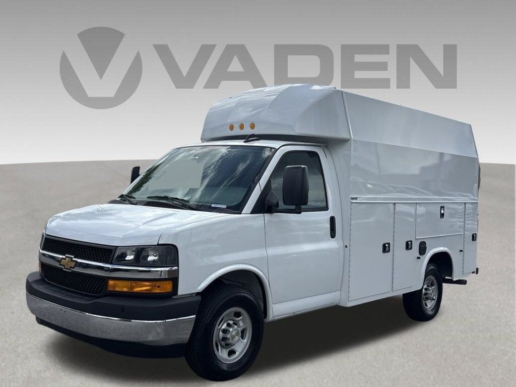 2026 CHEVROLET Express