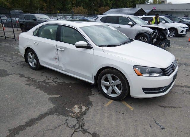 2015 VOLKSWAGEN Passat