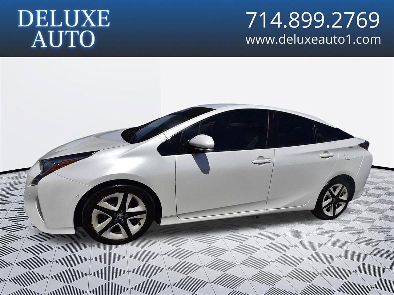 2016 TOYOTA PRIUS