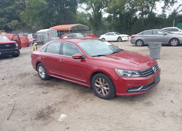 2016 VOLKSWAGEN Passat