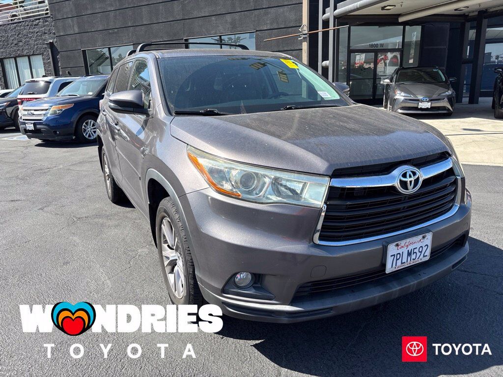2015 TOYOTA Highlander