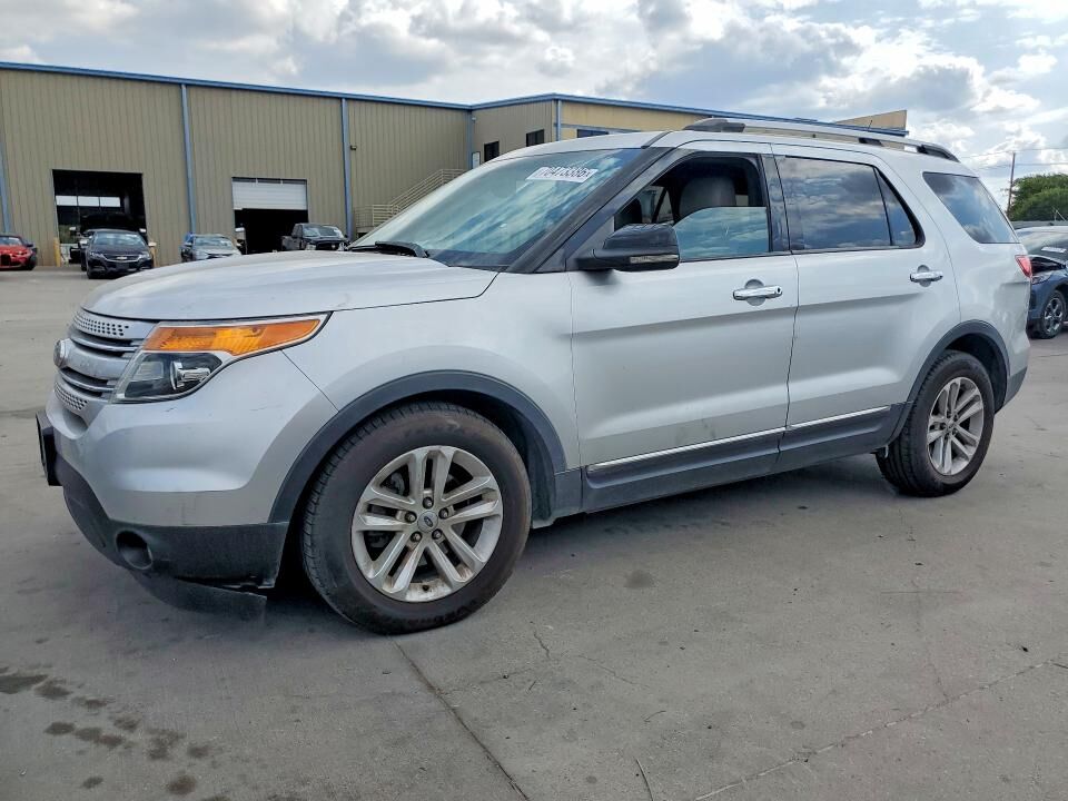 2011 FORD Explorer