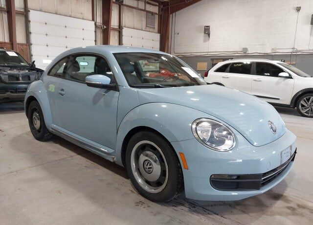 2012 VOLKSWAGEN Beetle