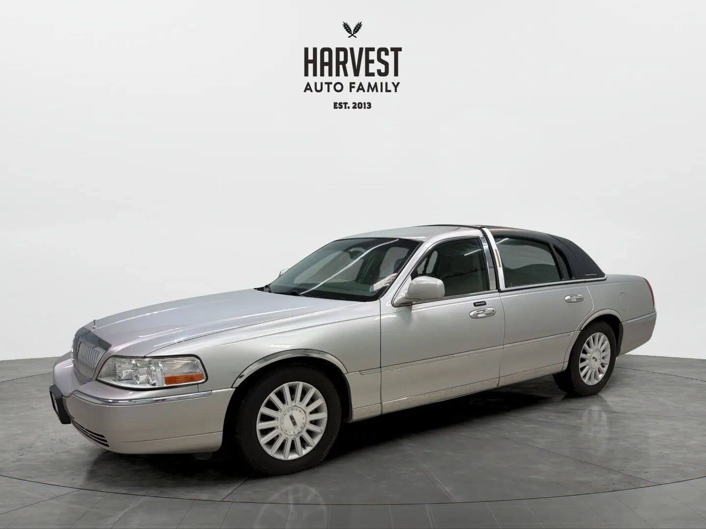 2004 LINCOLN Town Car