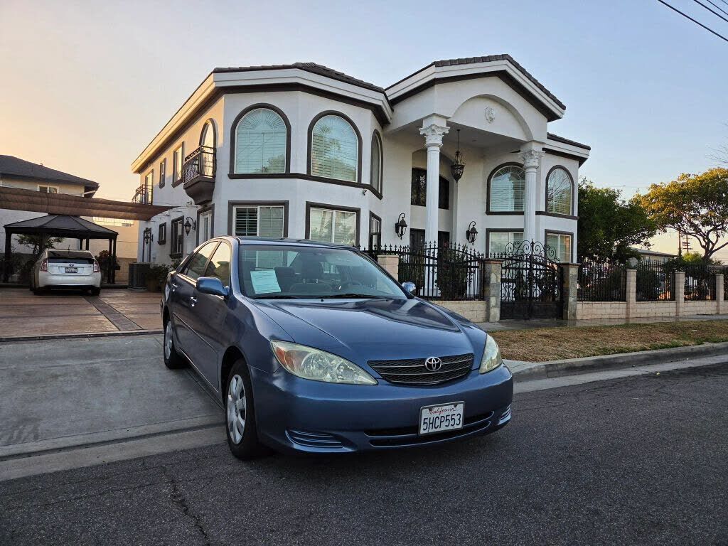 2004 TOYOTA Camry