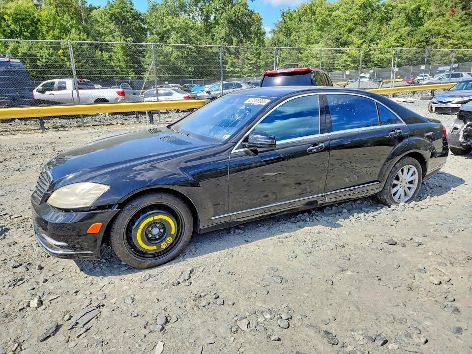 2013 MERCEDES-BENZ S-Class