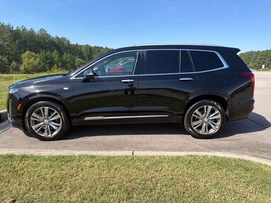 2021 CADILLAC XT6