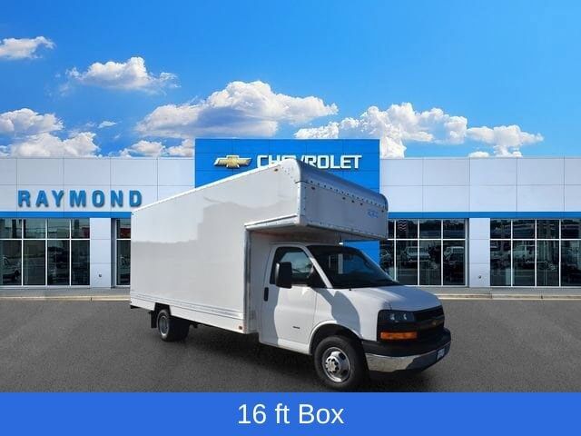 2026 CHEVROLET Express