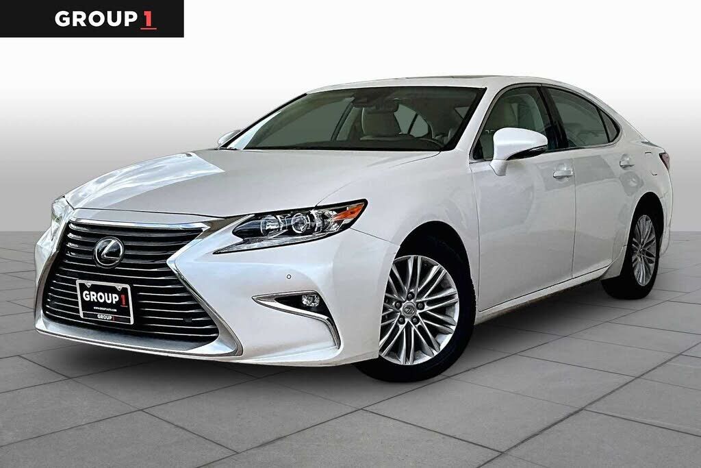2017 LEXUS ES