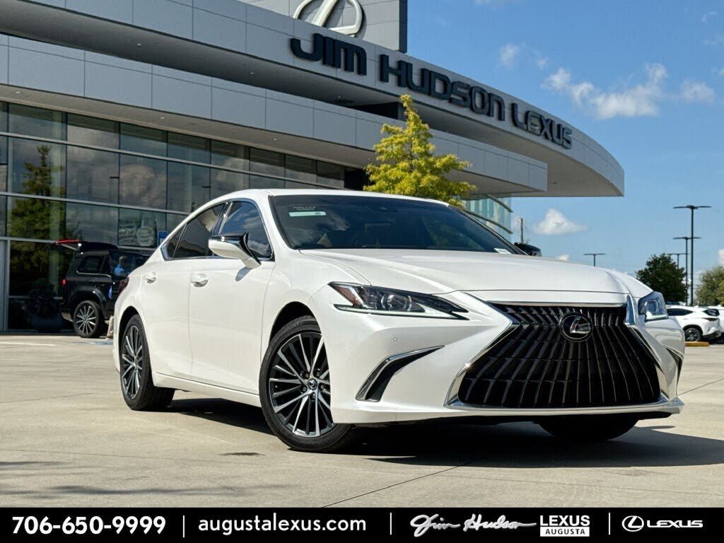 2024 LEXUS ES