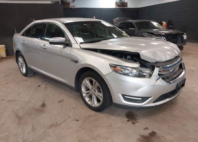 2016 FORD Taurus