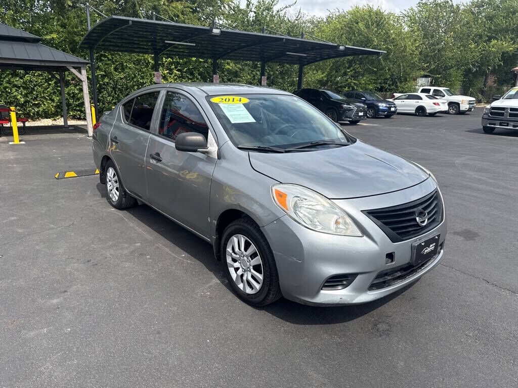 2014 NISSAN Versa