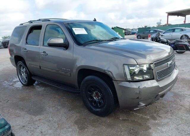 2011 CHEVROLET Tahoe