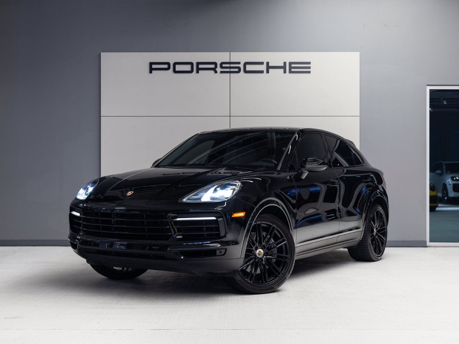 2023 PORSCHE Cayenne