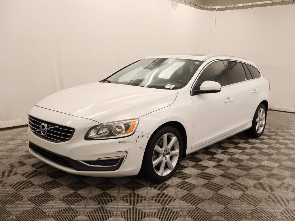 2016 VOLVO V60