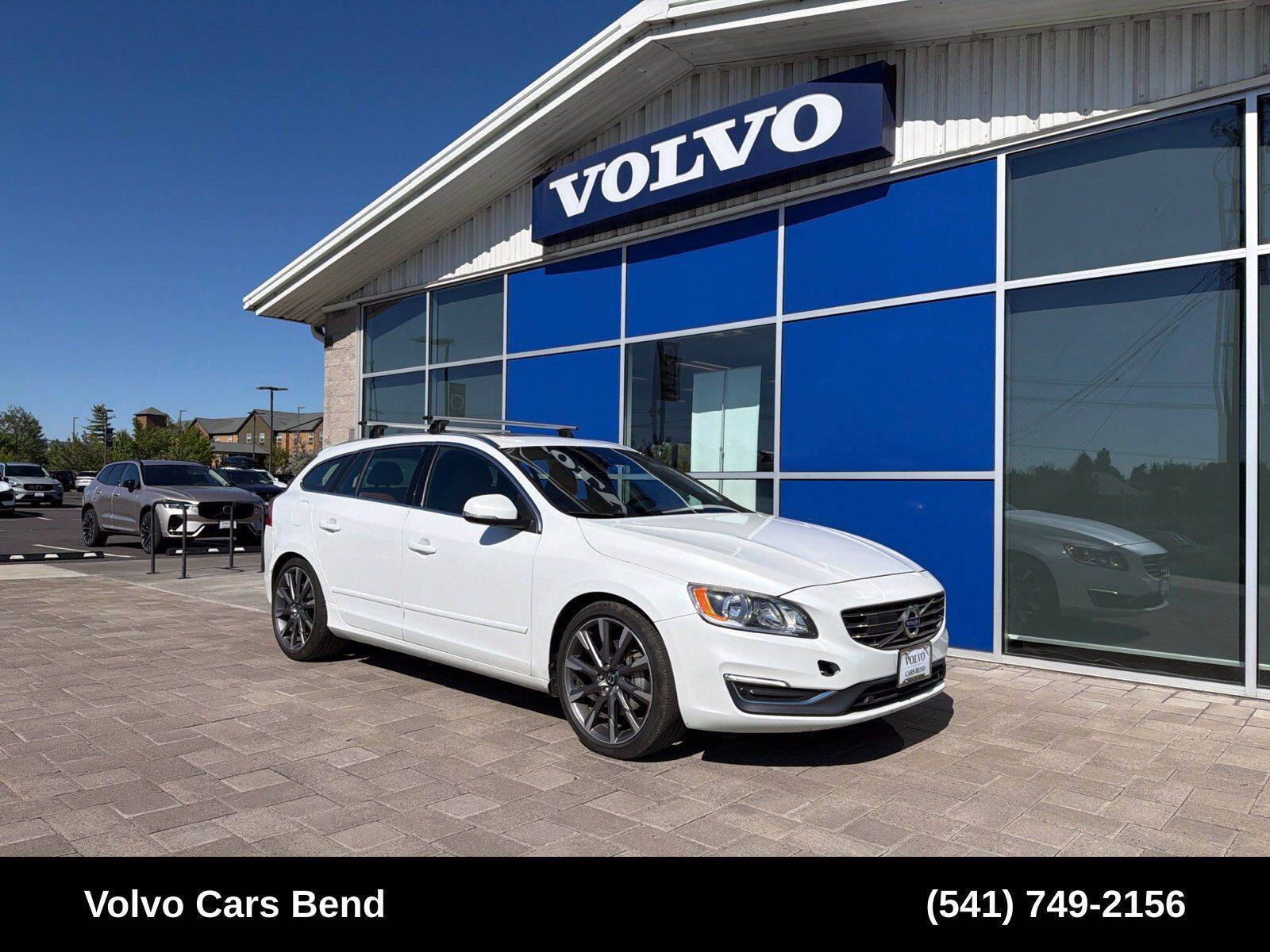 2017 VOLVO V60CC