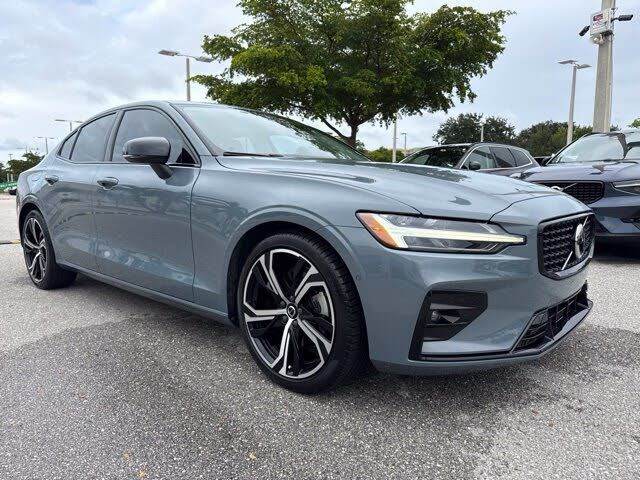 2024 VOLVO S60