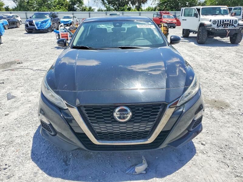 2021 NISSAN Altima