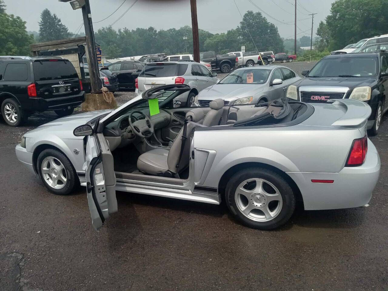 2004 FORD Mustang