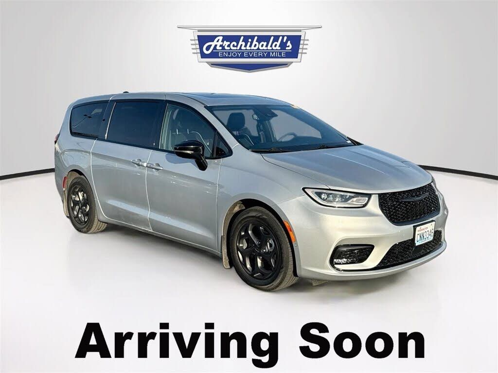 2023 CHRYSLER Pacifica