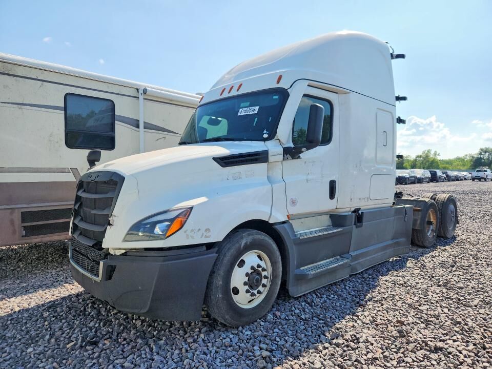 2021 FREIGHTLINER New Cascadia 126" Sleepercab