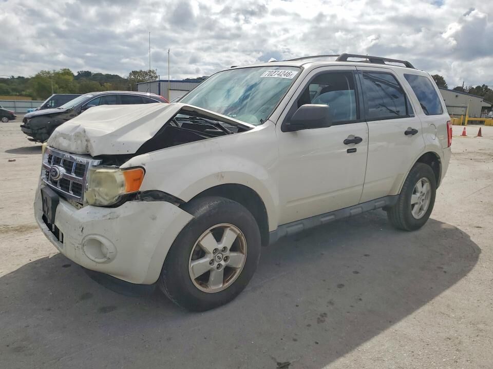 2010 FORD Escape