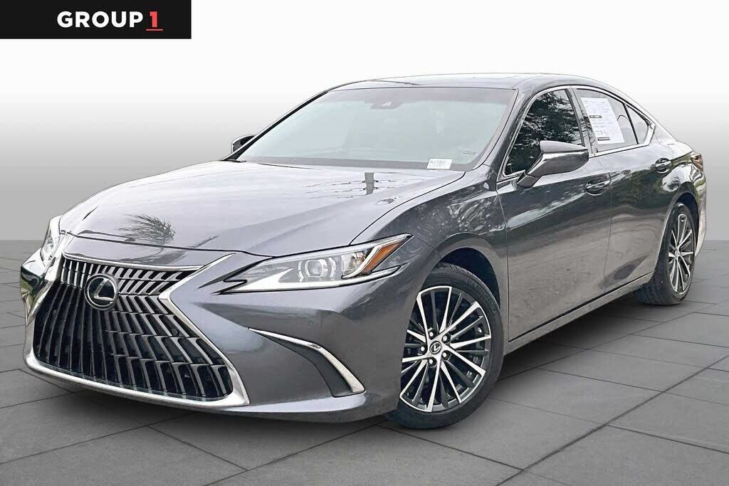 2024 LEXUS ES