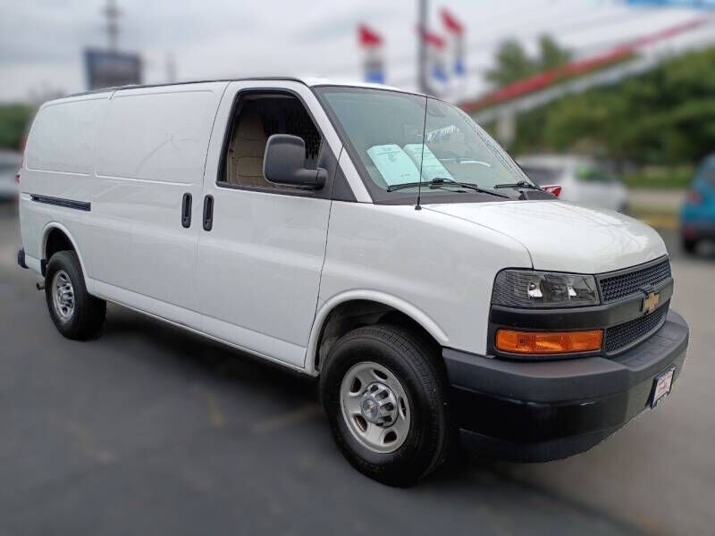 2020 CHEVROLET Express