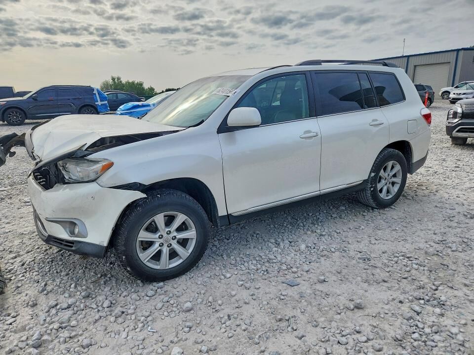 2013 TOYOTA Highlander
