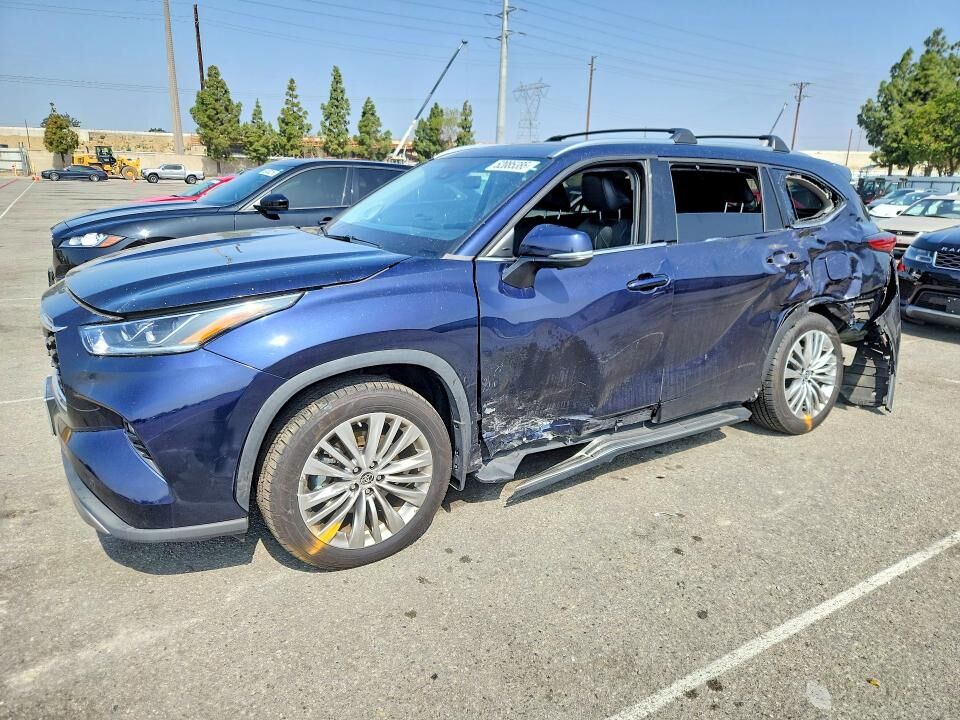 2023 TOYOTA Highlander