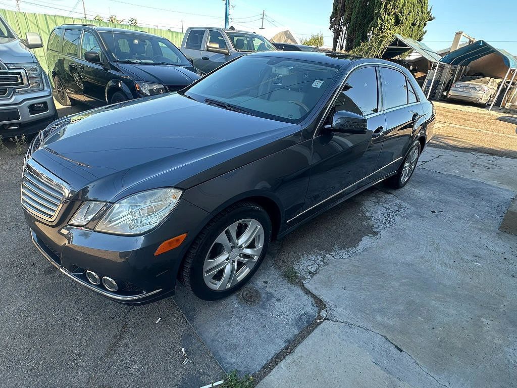 2011 MERCEDES-BENZ E-Class