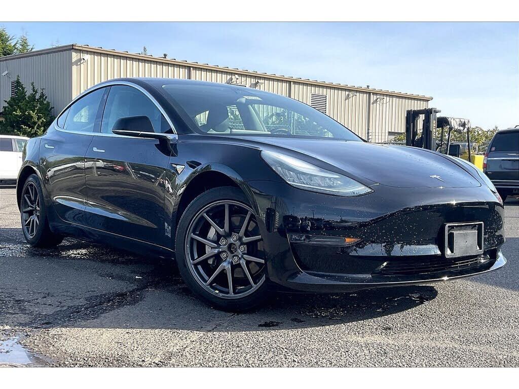 2018 TESLA Model 3