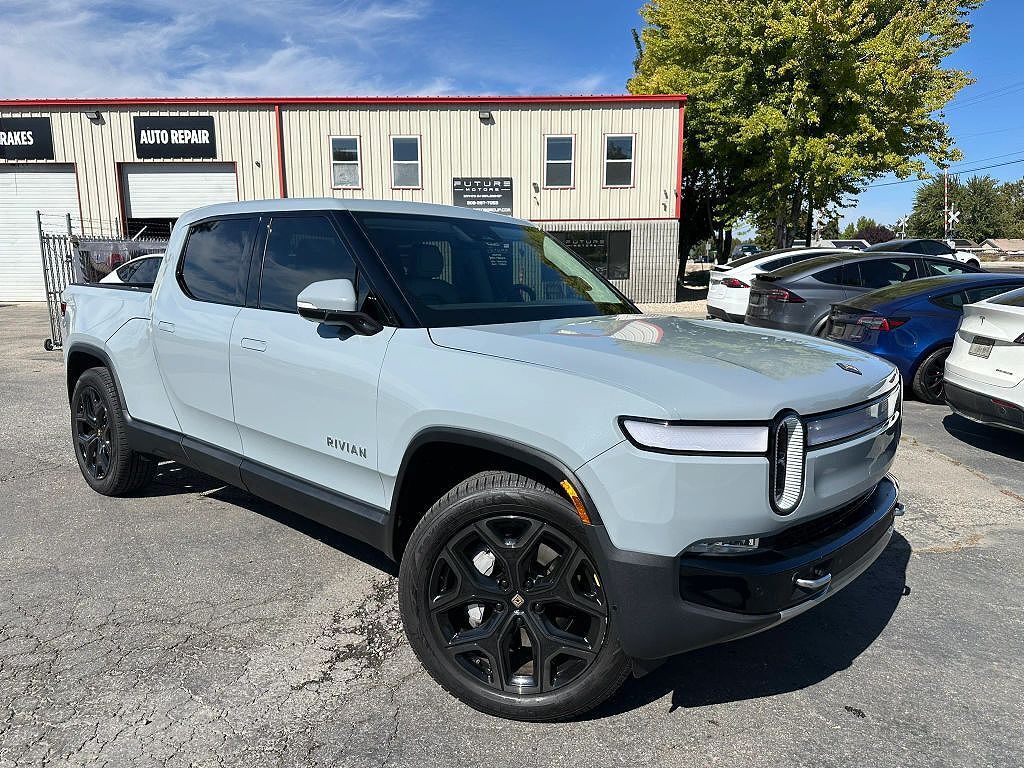 2023 RIVIAN R1T