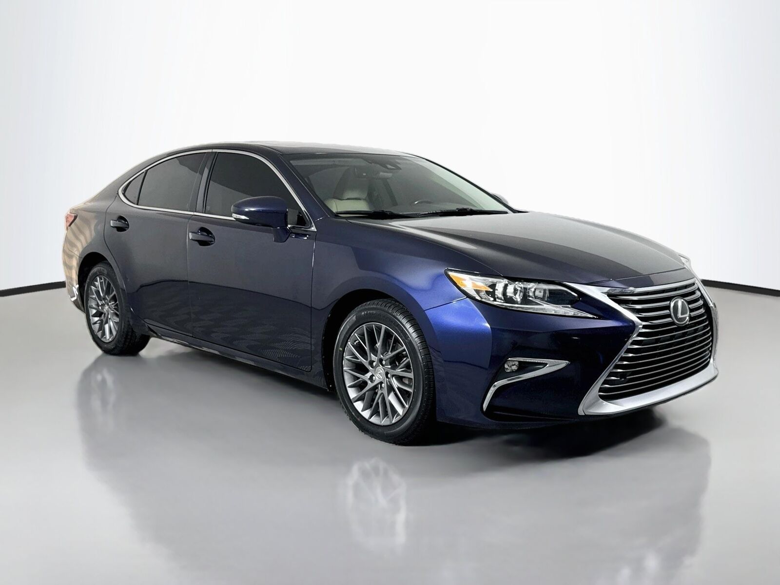 2018 LEXUS ES