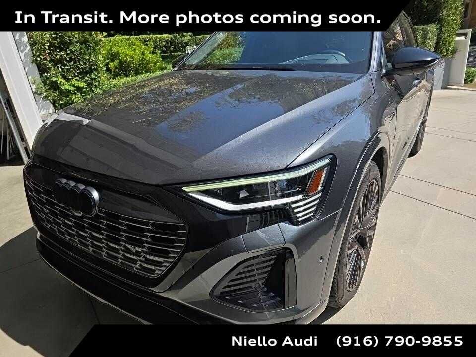 2024 AUDI Q8