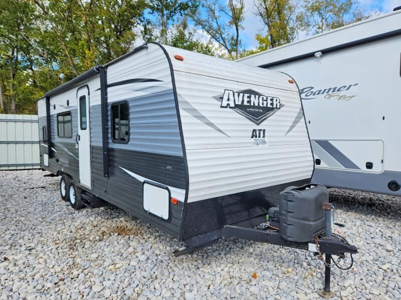 2018 FOREST RIVER Avenger