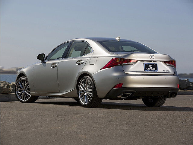 2017 LEXUS IS