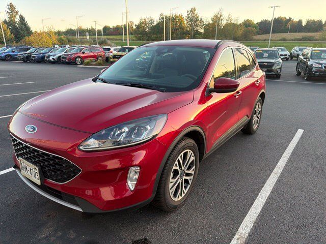 2020 FORD Escape