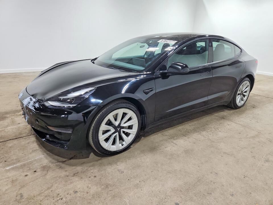 2022 TESLA Model 3