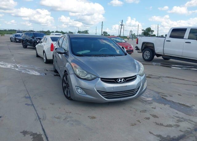 2011 HYUNDAI Elantra
