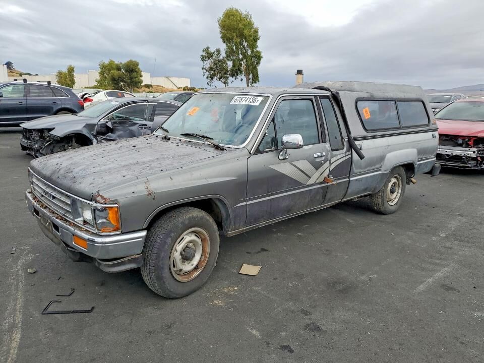 1988 TOYOTA Pick-Up