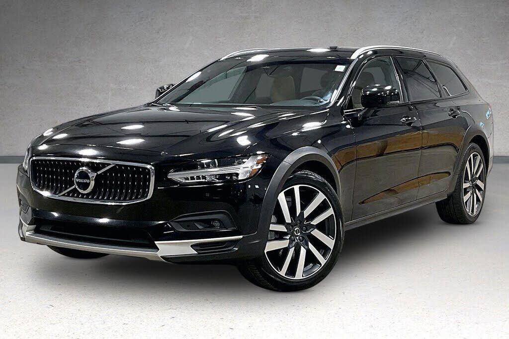 2023 VOLVO V90CC